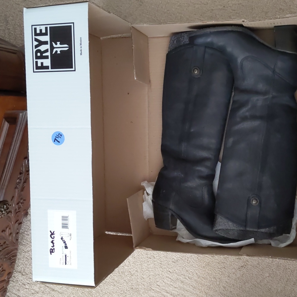 FRYE Boots Melissa Button 7.5